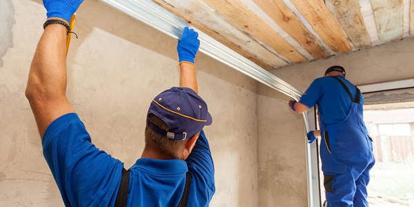 Garage-Door-Installation-&-Repair